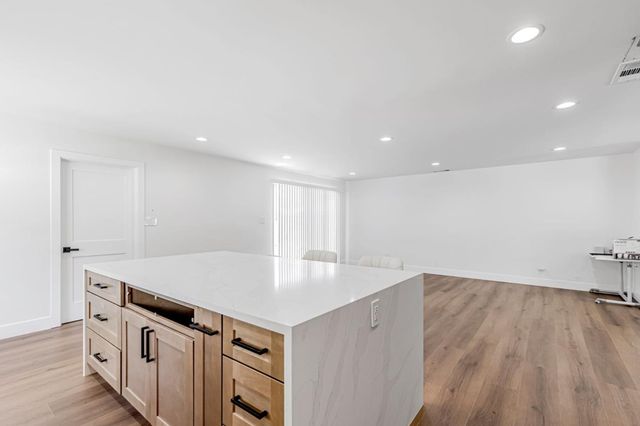 700 Eschenburg Drive, Gilroy, CA 95020