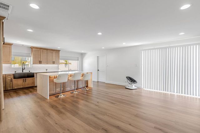 700 Eschenburg Drive, Gilroy, CA 95020