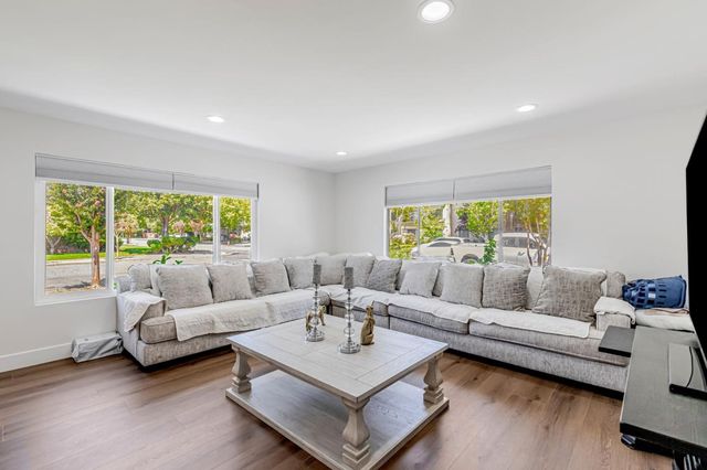 700 Eschenburg Drive, Gilroy, CA 95020