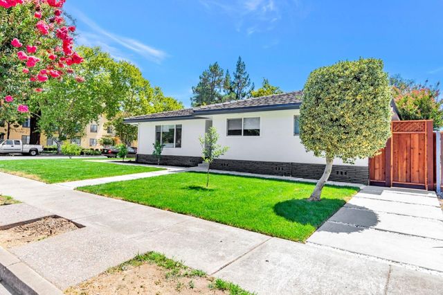 700 Eschenburg Drive, Gilroy, CA 95020