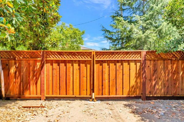 700 Eschenburg Drive, Gilroy, CA 95020