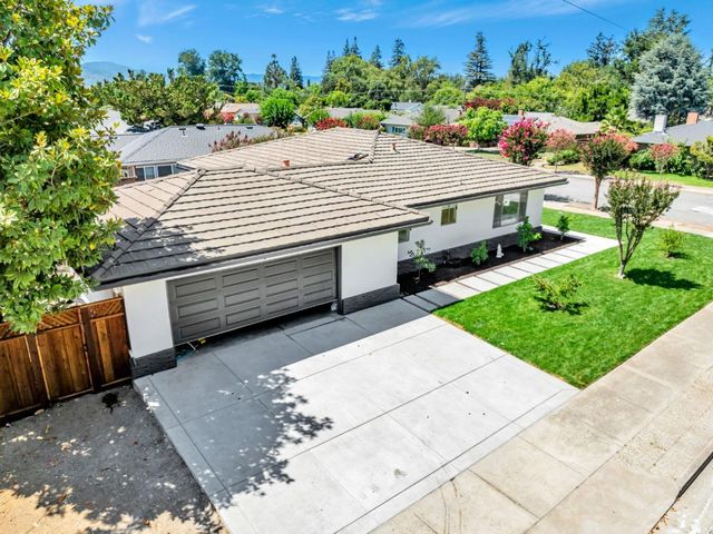 700 Eschenburg Drive, Gilroy, CA 95020