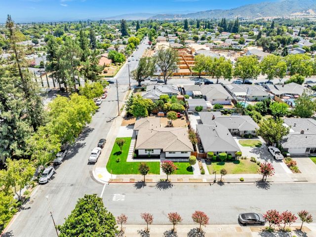 700 Eschenburg Drive, Gilroy, CA 95020