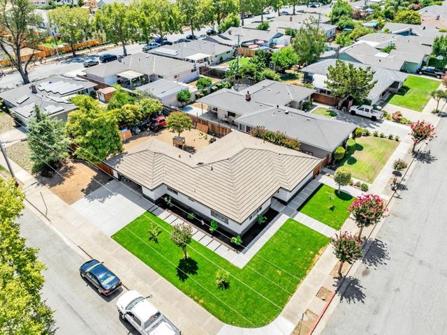 700 Eschenburg Drive, Gilroy, CA 95020