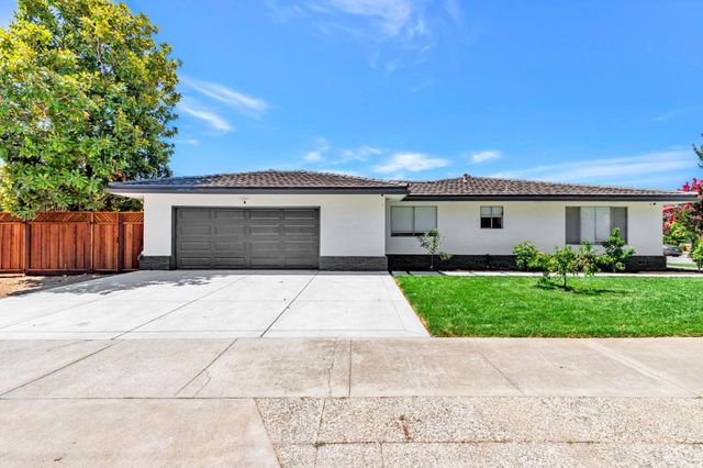 700 Eschenburg Drive, Gilroy, CA 95020