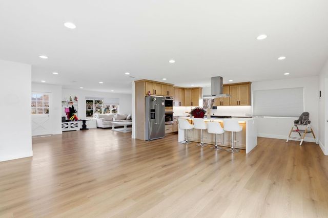 700 Eschenburg Drive, Gilroy, CA 95020