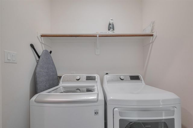 854 W 20th Street, Houston, TX 77008