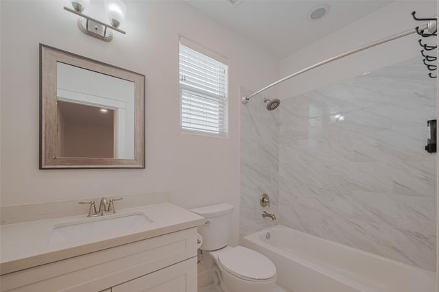 854 W 20th Street, Houston, TX 77008