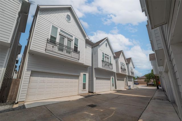 854 W 20th Street, Houston, TX 77008
