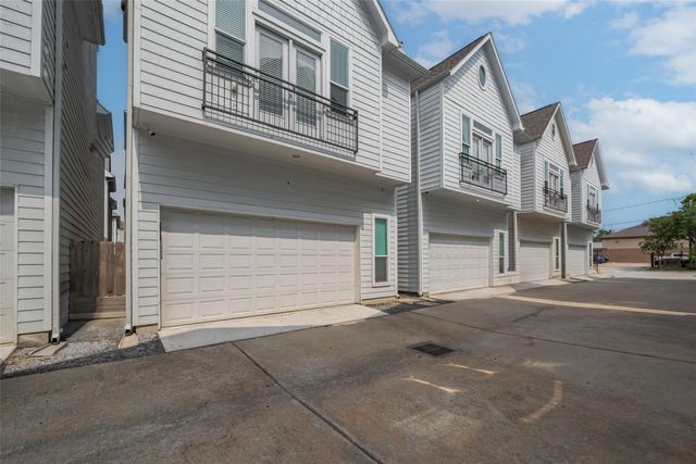 854 W 20th Street, Houston, TX 77008