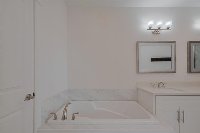 854 W 20th Street, Houston, TX 77008