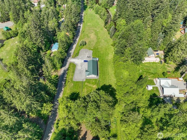 131 Nisqually Way, Ashford, WA 98304