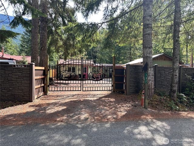 131 Nisqually Way, Ashford, WA 98304