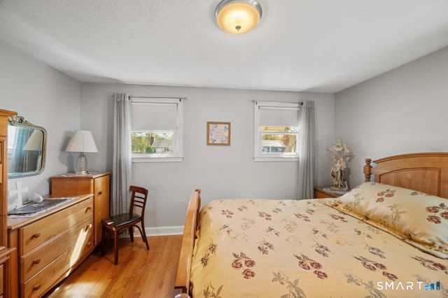 21 Brookside Circle, Wethersfield, CT 06109