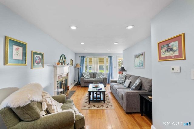 21 Brookside Circle, Wethersfield, CT 06109