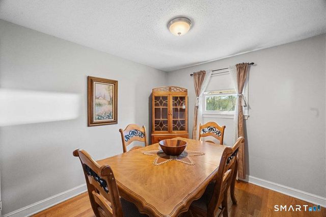 21 Brookside Circle, Wethersfield, CT 06109