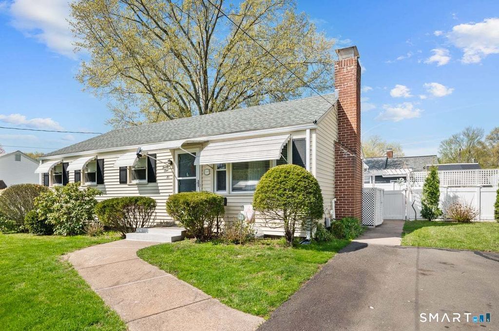 21 Brookside Circle, Wethersfield, CT 06109