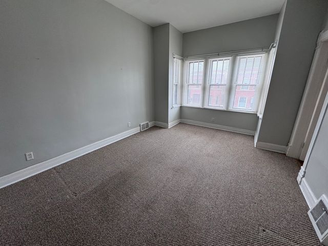 2454 W DIVERSEY Avenue 2, Chicago, IL 60647