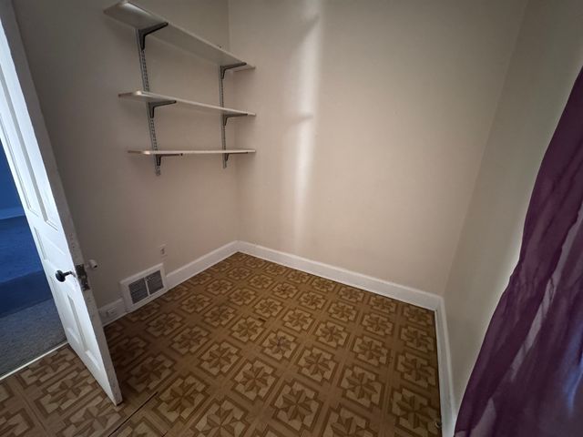 2454 W DIVERSEY Avenue 2, Chicago, IL 60647