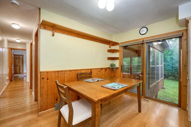 8801 Lakeview Road, Bloomington, MN 55438