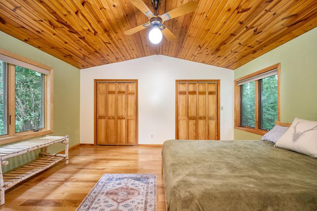 8801 Lakeview Road, Bloomington, MN 55438