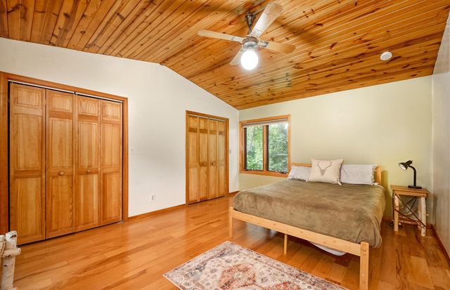 8801 Lakeview Road, Bloomington, MN 55438