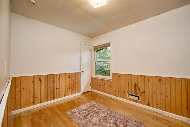 8801 Lakeview Road, Bloomington, MN 55438