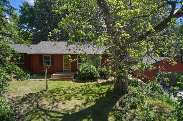 8801 Lakeview Road, Bloomington, MN 55438