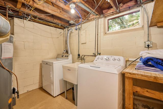 8801 Lakeview Road, Bloomington, MN 55438