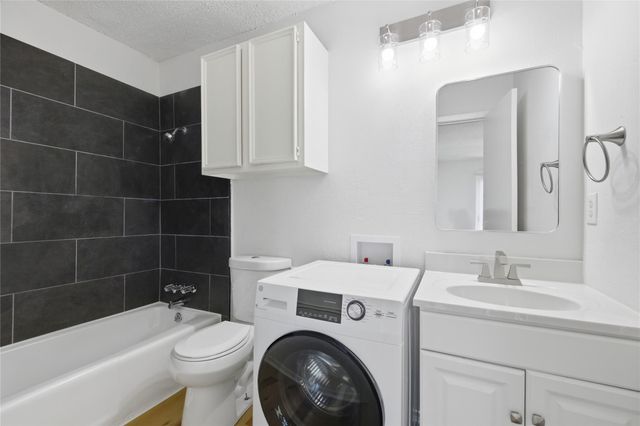 2705 Windswept CV 201, Austin, TX 78745