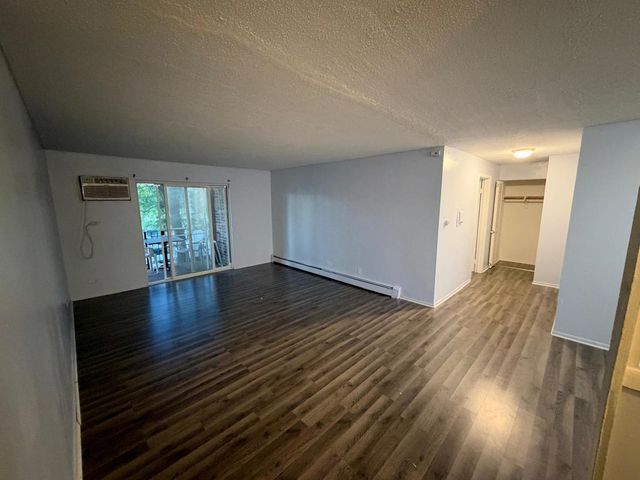 575 Heritage Drive 208, Hoffman Estates, IL 60169