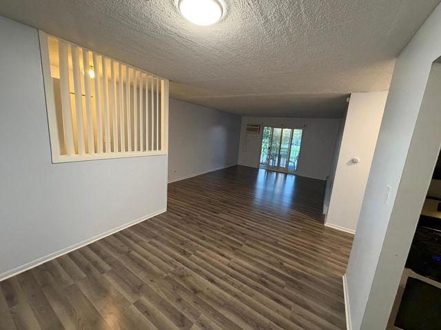 575 Heritage Drive 208, Hoffman Estates, IL 60169
