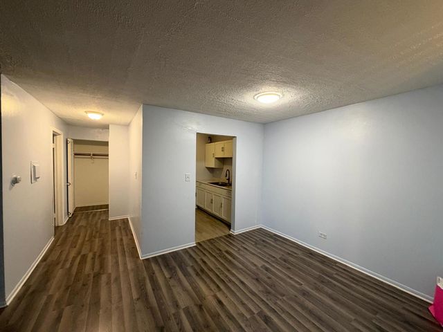 575 Heritage Drive 208, Hoffman Estates, IL 60169