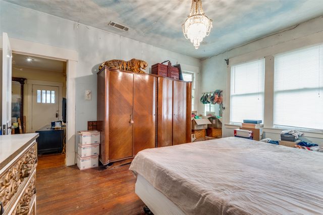 5615 Victor Street, Dallas, TX 75214