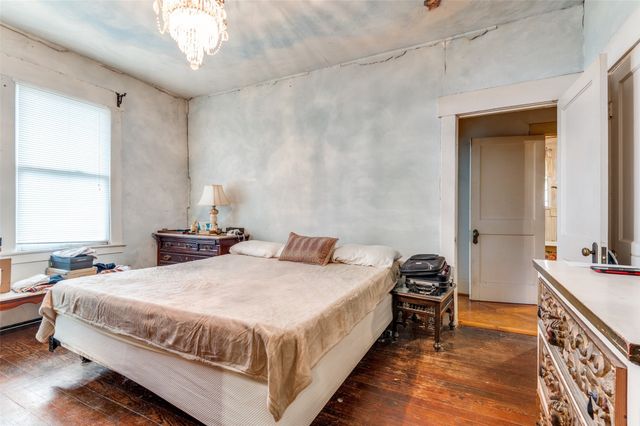 5615 Victor Street, Dallas, TX 75214