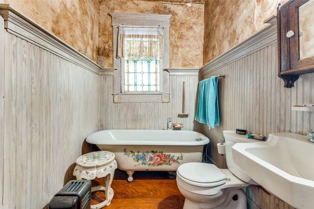 5615 Victor Street, Dallas, TX 75214