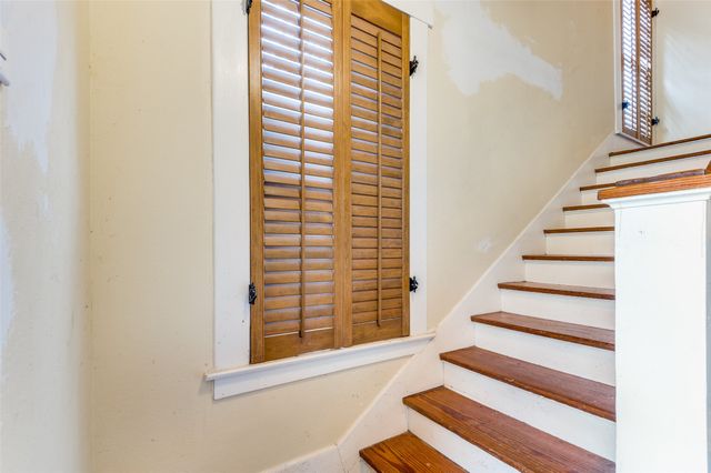 5615 Victor Street, Dallas, TX 75214