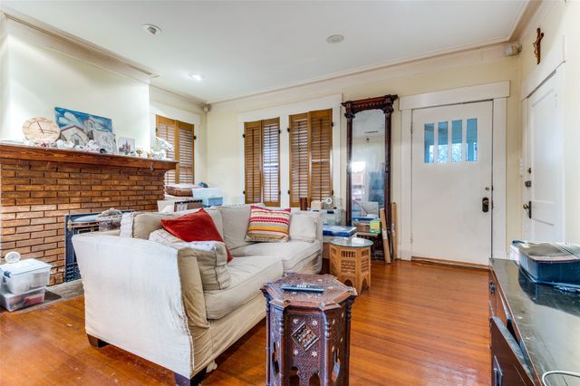 5615 Victor Street, Dallas, TX 75214