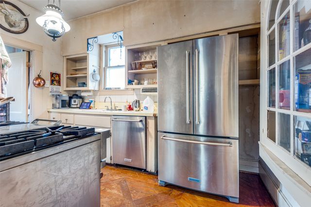 5615 Victor Street, Dallas, TX 75214