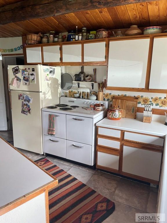 Image 8 of property listing at 520 E Main Street, Challis, ID 83226