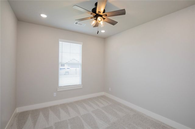 304 White Oak Street, Gentry, AR 72734