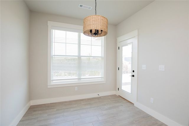 304 White Oak Street, Gentry, AR 72734