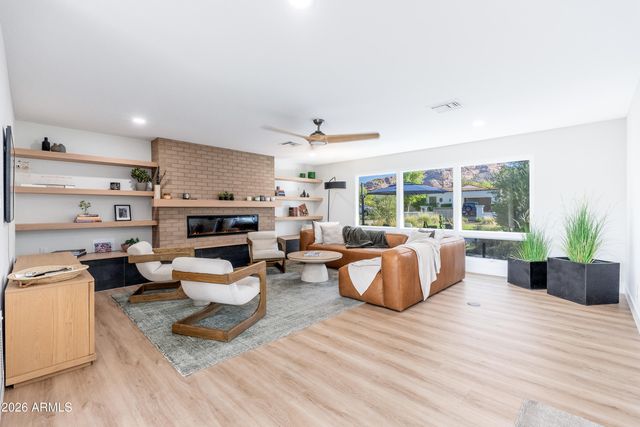 4643 E CALLE DEL MEDIO --, Phoenix, AZ 85018