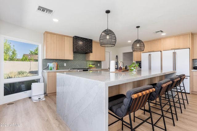 4643 E CALLE DEL MEDIO --, Phoenix, AZ 85018