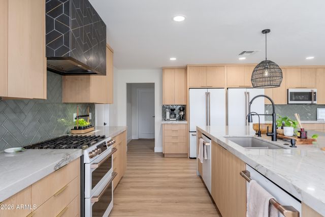 4643 E CALLE DEL MEDIO --, Phoenix, AZ 85018