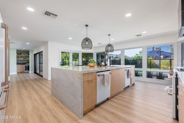 4643 E CALLE DEL MEDIO --, Phoenix, AZ 85018
