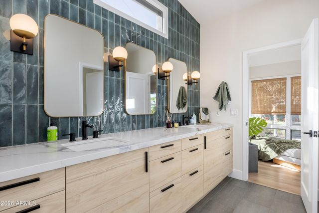 4643 E CALLE DEL MEDIO --, Phoenix, AZ 85018