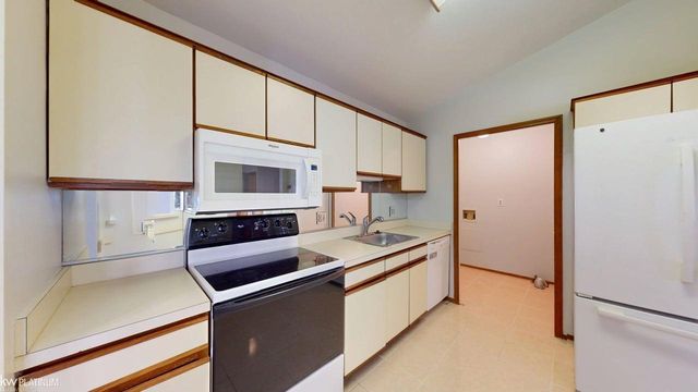 34765 E Wilma Court 71, Chesterfield, MI 48047