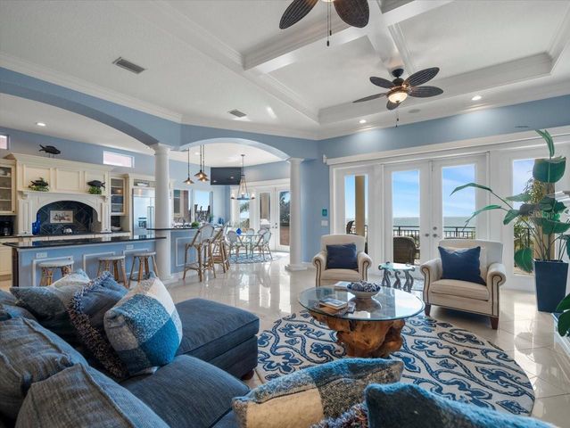 9550 W GULF BOULEVARD, Treasure Island, FL 33706