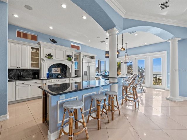 9550 W GULF BOULEVARD, Treasure Island, FL 33706
